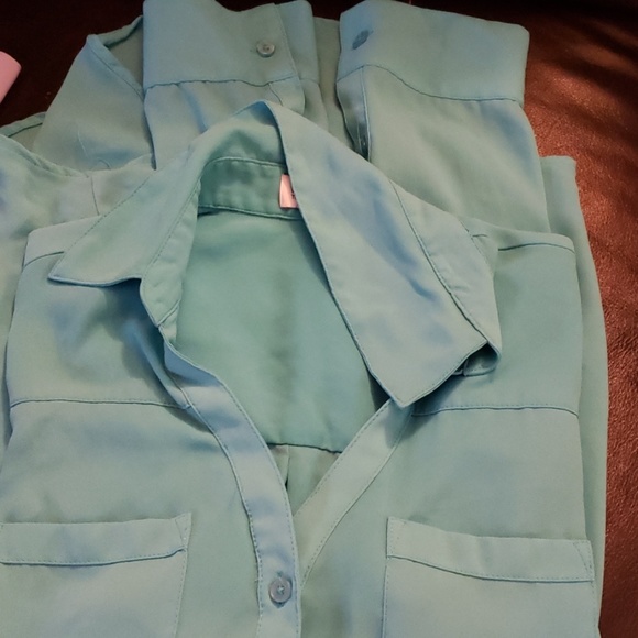 Blouses - Picture 3 of 5